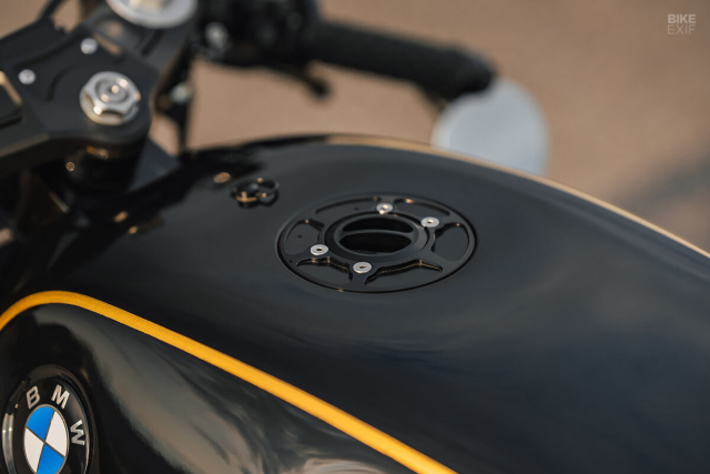 BMW R1100 Cafe Racer 1995 Khi tan co dien cham den trai tim - 9