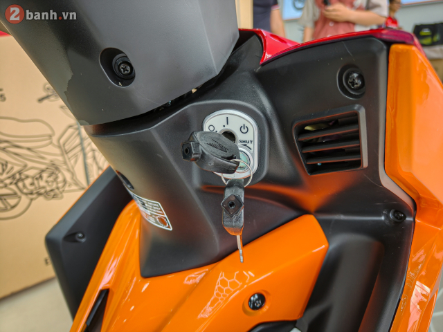 Can canh Honda Dash 125 Repsol cuc hiem vua do bo thi truong Viet Nam - 18