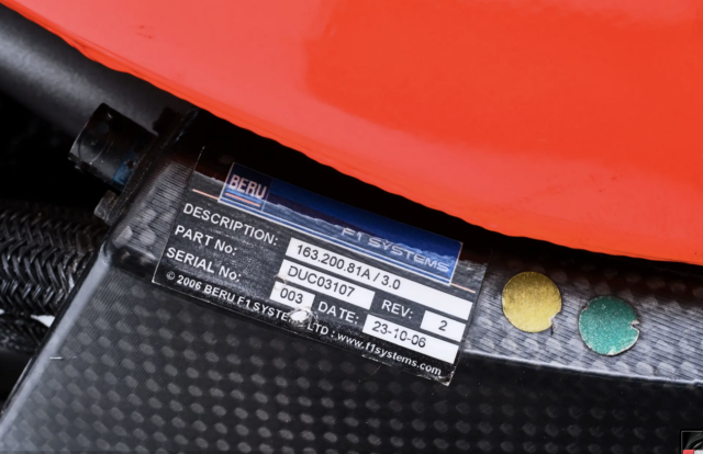 Ducati Desmosedici GP08 Bau vat gan lien voi huyen thoai Nicky Hayden sap len san dau gia - 11