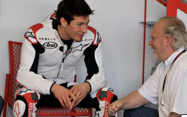 Ducati Desmosedici GP08 Bau vat gan lien voi huyen thoai Nicky Hayden sap len san dau gia - 27