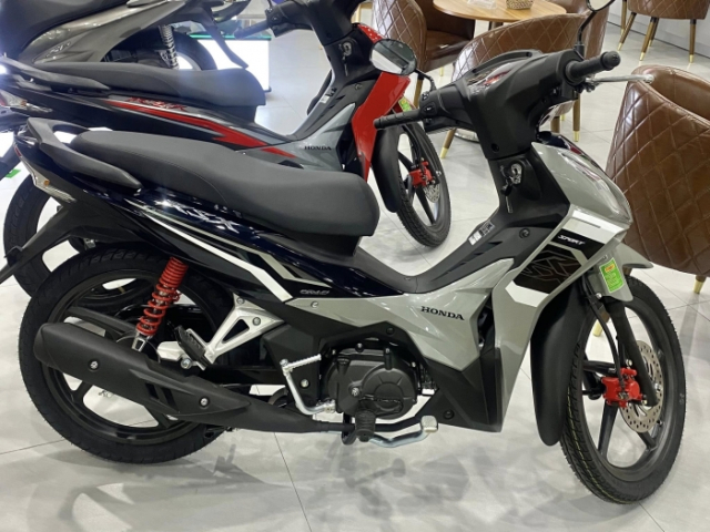 Hinh anh thuc te cua Honda Wave RSX FI 2026 vua ra mat o nuoc ta da co mat tai cac dai ly - 6