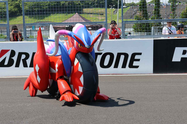 Honda Corridon Xe dien Pokemon tu dong lan banh tren duong dua Suzuka 8 Hours - 7