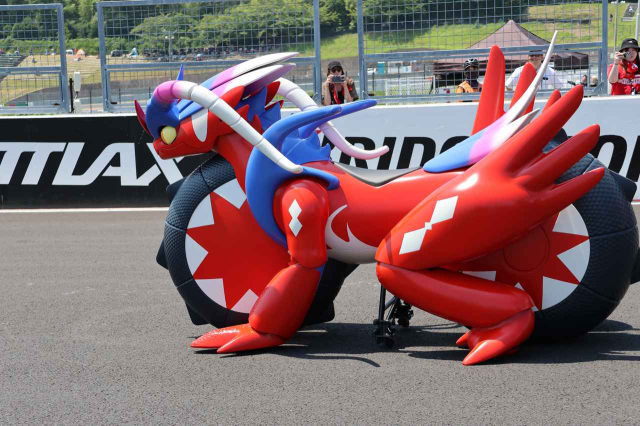 Honda Corridon Xe dien Pokemon tu dong lan banh tren duong dua Suzuka 8 Hours - 9