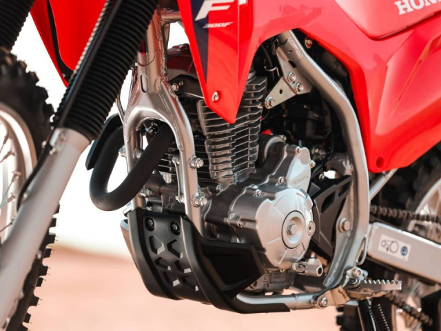 Honda CRF300F 2026 vua ra mat voi gia ban ngang ngua SH160i o nuoc ta - 3