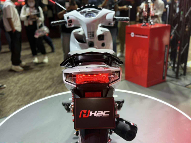 Honda Wave 125 R Speacial Edition Profender gioi han chi 500 chiec Ngoai hinh dep trang bi xin so - 15