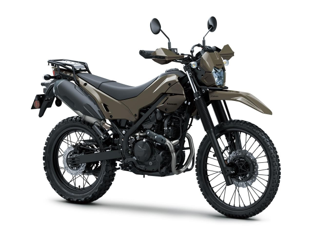 Kawasaki KLX230 DF 2026 vua ra mat tai Nhat voi giao dien moi lam AE me sinh dat say dam - 3