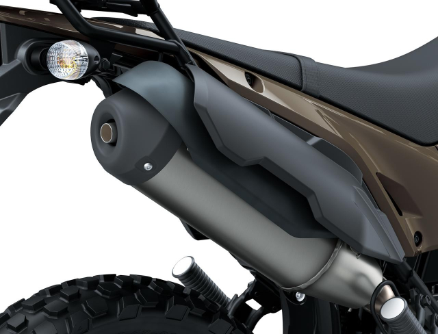 Kawasaki KLX230 DF 2026 vua ra mat tai Nhat voi giao dien moi lam AE me sinh dat say dam - 7