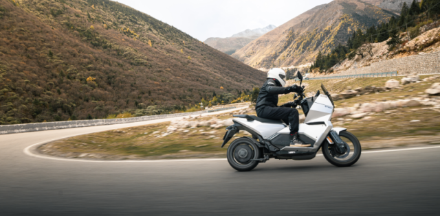 Kham pha Evteker 01 GT mau xe dien chay duoc quang duong 300 km va co van toc toi da 120 kmh - 7