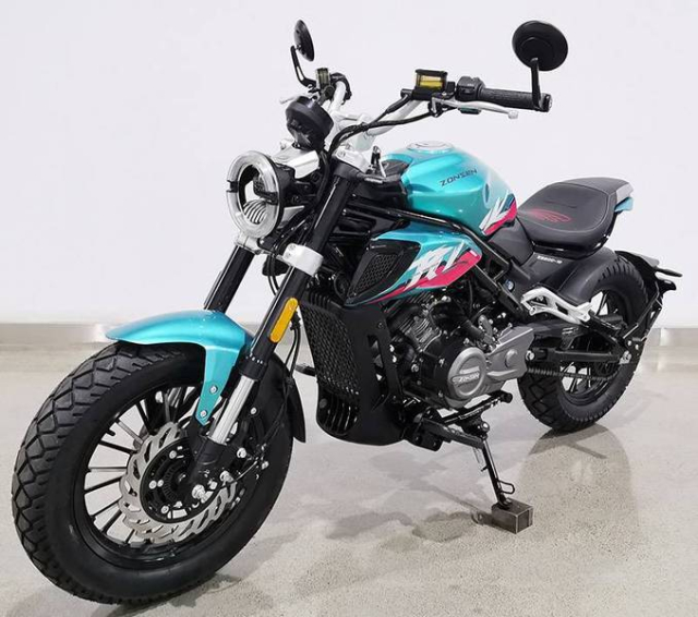 Kham pha Punk CVT190 mau xe mo to ham ho van hanh nhu mot chiec xe tay ga - 9