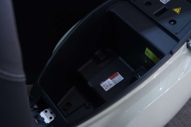 Kham pha Yadea RS20 2026 vua ra mat o Malay voi gia ban ngang ngua Honda ICON e co gi - 7