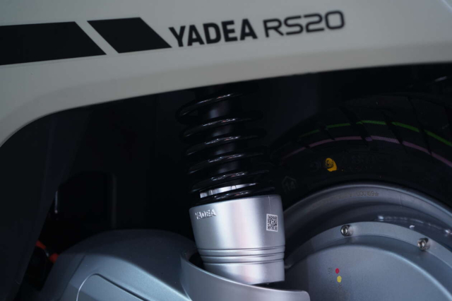 Kham pha Yadea RS20 2026 vua ra mat o Malay voi gia ban ngang ngua Honda ICON e co gi - 9