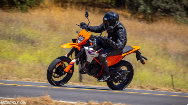 KTM 390 SMC R 2025 Khi niem vui lai xe khong can den tui tien day - 3