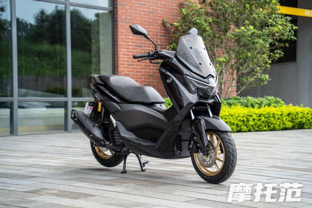NMax 155 the he moi vua ra mat chua lau da xuat hien Phien ban sao chep - 7