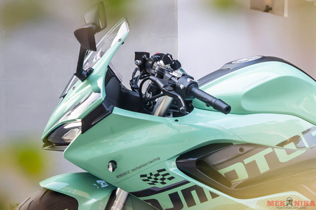 QJMotor SRK 250 R ra mat Malaysia voi gia chua toi 54 trieu xung dang de can nhac - 3
