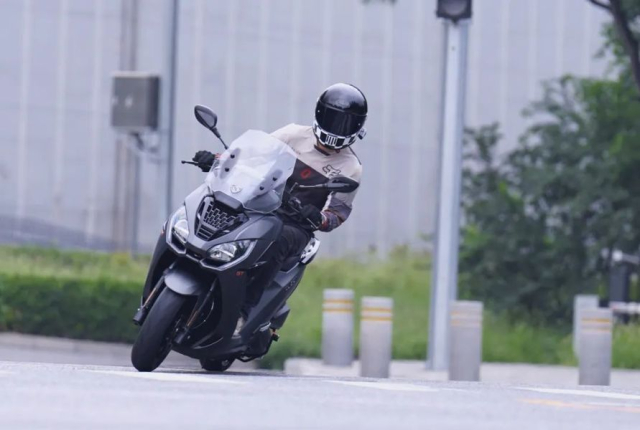 Sieu pham den tu Phap Peugeot Pulsion 211 2025 vua ra mat o nuoc ban voi gia chi gan 60 trieu Dong - 3