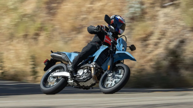 Suzuki DRZ4SM 2025 Chien binh Supermoto tro lai vui het ga nhung van con vai tat xau - 3