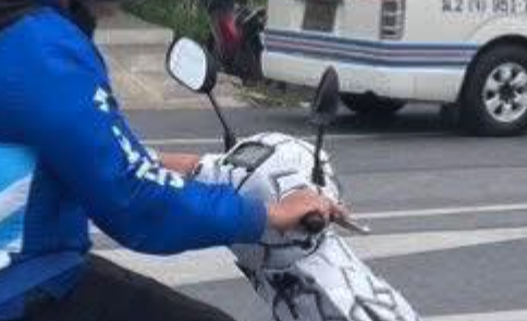 Suzuki Smash 115 All New lo dien khi dang chay thu Nhieu nang cap dang gia nhat la phanh ABS - 3