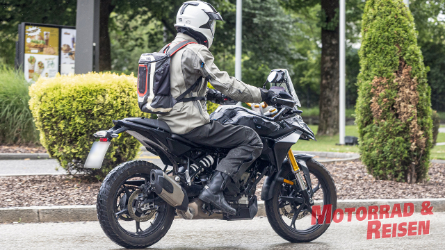 Tin don moi ve BMW M1300GS va F450GS Khi giac mo phieu luu lai bung chay - 8