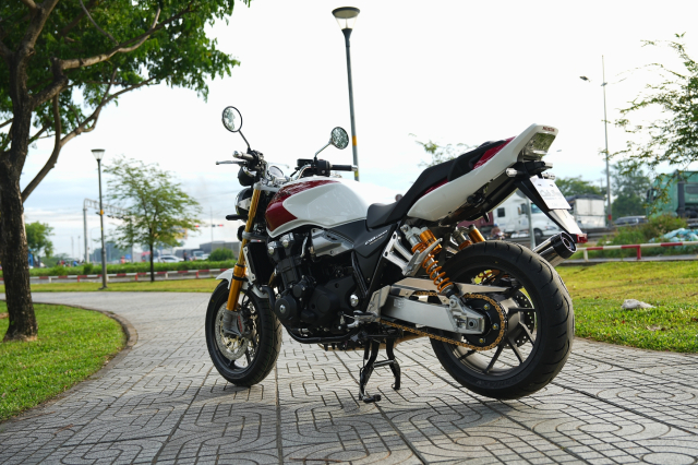 Toan bo Honda CB1300SF SP Final Edition vua ve Viet Nam da nhanh chong co chu so huu - 7