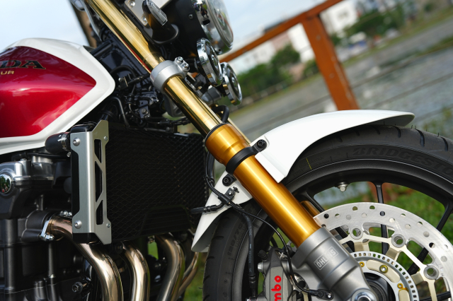 Toan bo Honda CB1300SF SP Final Edition vua ve Viet Nam da nhanh chong co chu so huu - 11