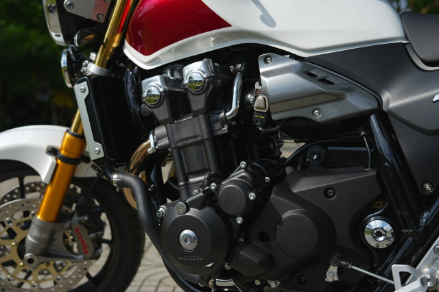 Toan bo Honda CB1300SF SP Final Edition vua ve Viet Nam da nhanh chong co chu so huu - 20