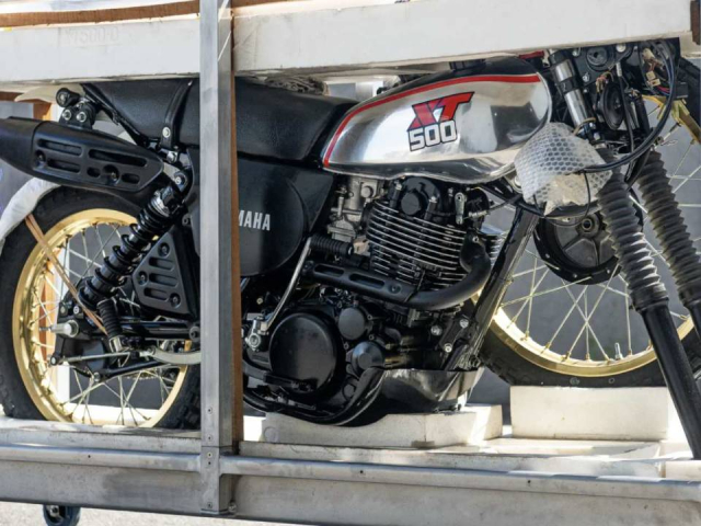 Bat ngo voi hinh anh Huyen thoai bat tu Yamaha XT500 con nguyen trong thung - 4