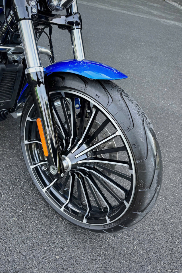 ___HARLEY Breakout 117Ci 2024 Blue BURST___ - 24