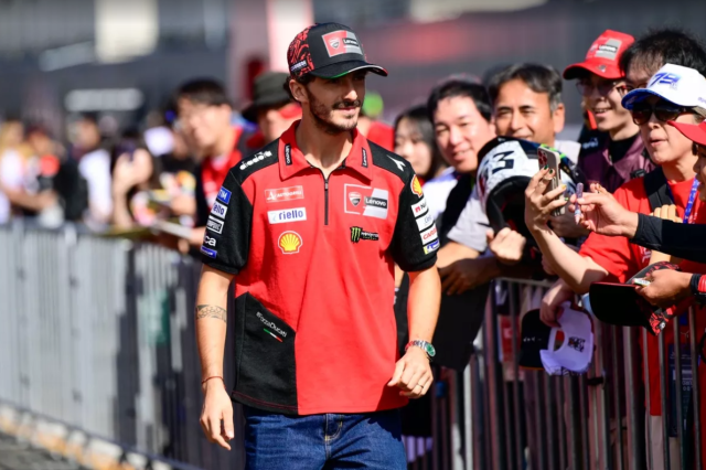 Bagnaia chia se Muon con hon khong khi nha vo dich tim lai cam giac that su voi chiec GP25 - 3