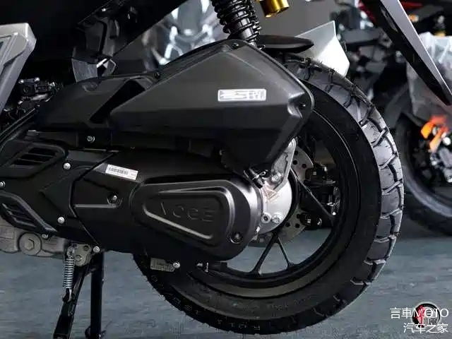 Can canh doi thu moi cua Honda ADV 160 tu CFMoto Cai gi cung co ke ca gia re - 7