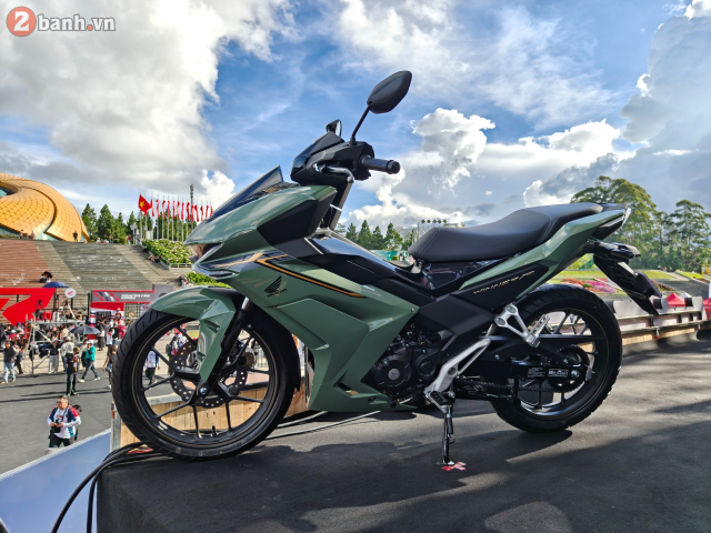 Can canh Honda Winner R vua ra mat thi truong Viet Nam voi kieu dang hoan toan moi - 3