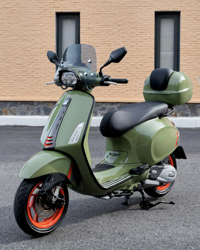Danh gia Vespa Sprint 2025 Su lot xac toan dien tu hieu suat den trai nghiem lai - 21