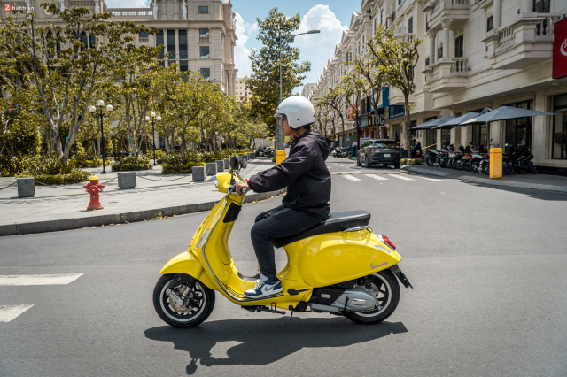 Danh gia Vespa Sprint 2025 Su lot xac toan dien tu hieu suat den trai nghiem lai - 28