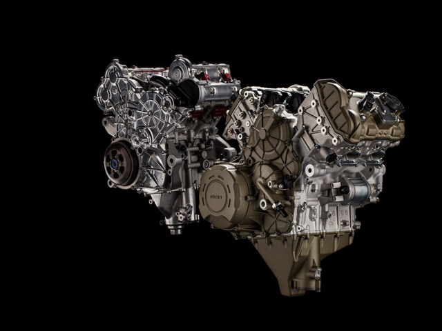 Dong co V4 Giac mo toc do hay con dau dau cua cac ky su - 3