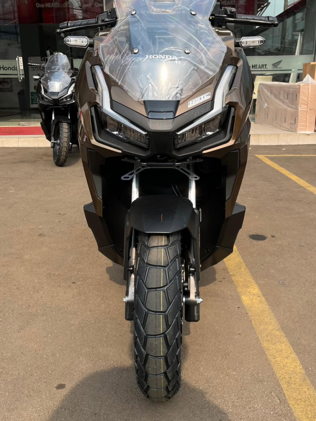 Hinh anh thuc te cua Honda ADV160 2026 hoan toan moi vua ve den dai ly Dep hon mong doi - 5