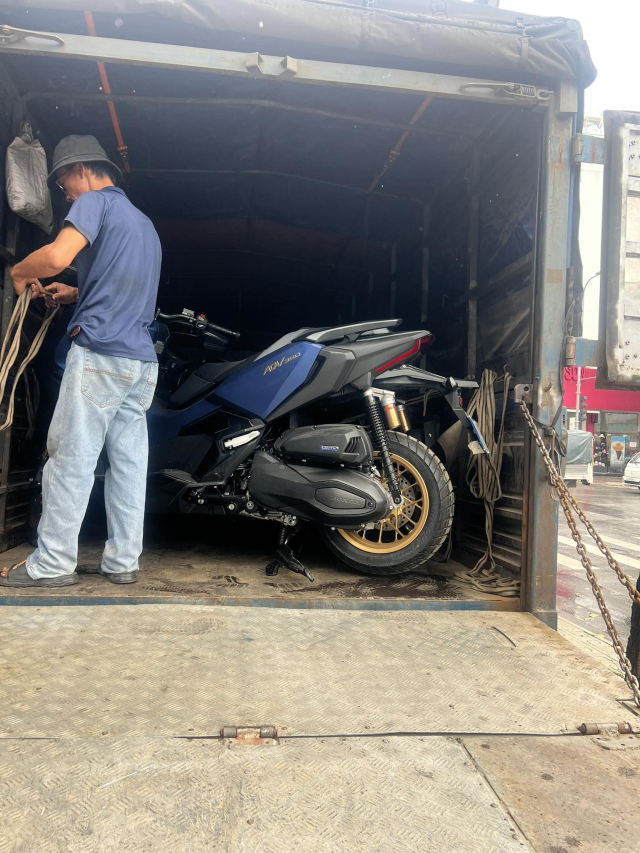 Hinh anh thuc te cua Honda ADV350 vua ve cac dai ly trong nuoc Som hon mot tuan so voi cong bo - 9