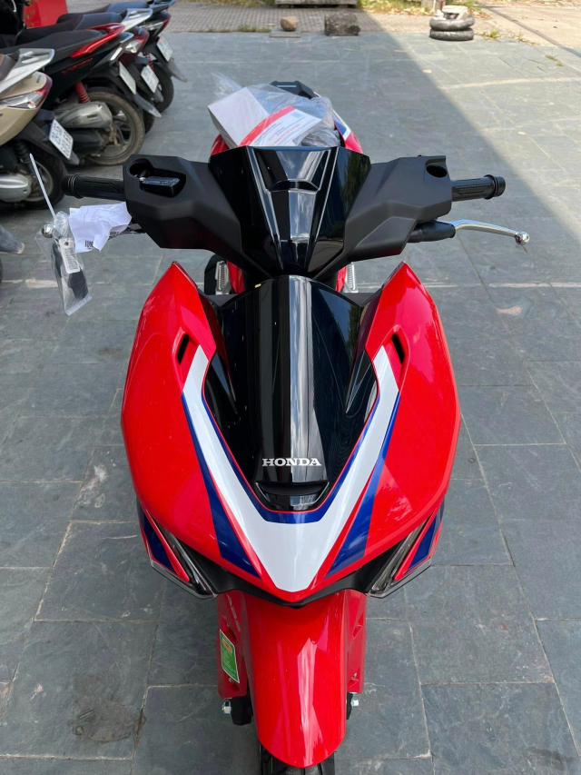 Hinh anh thuc te cua Honda Winner R tai dai ly Ve som hon ca cong bo - 3