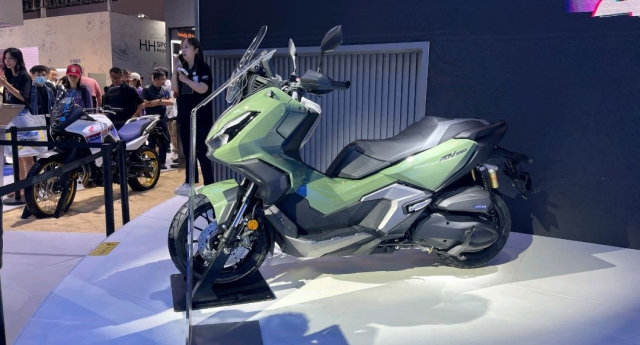 Honda ADV350 trinh lang phien ban mau Xanh bo moi giong Winner R vua ra mat o nuoc ta - 3