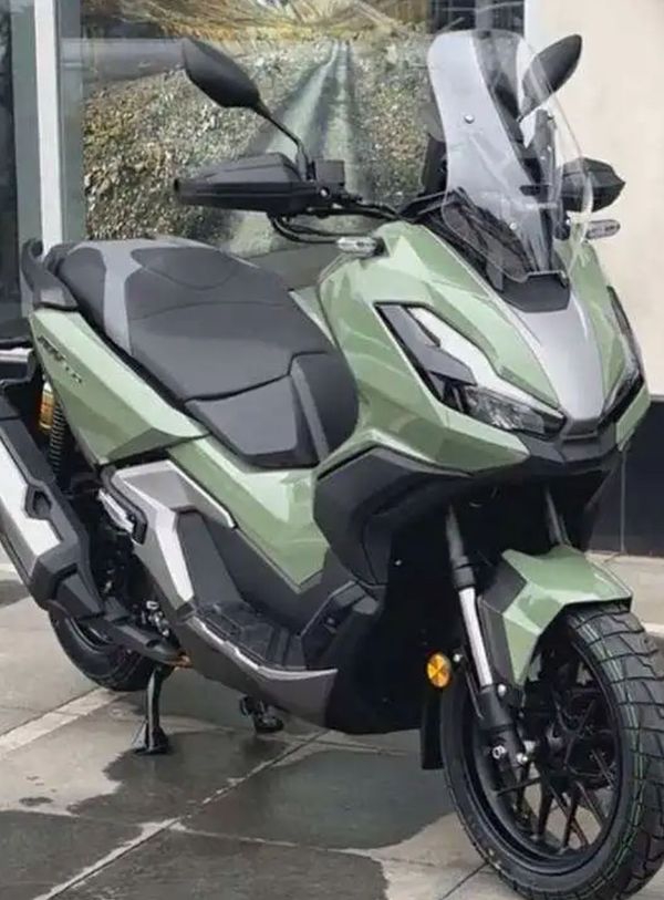 Honda ADV350 trinh lang phien ban mau Xanh bo moi giong Winner R vua ra mat o nuoc ta - 5