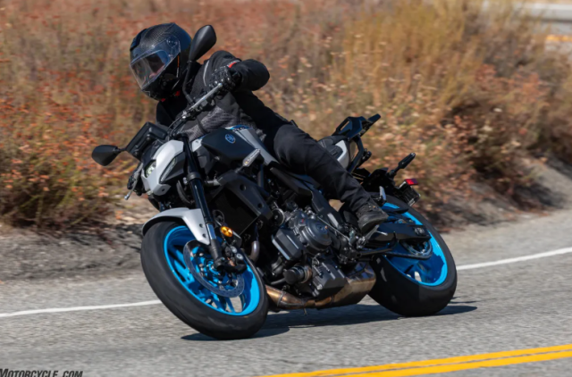Honda CB750 Hornet 2025 vs Suzuki GSX8S vs Yamaha MT07 anh em chon xe nao - 7