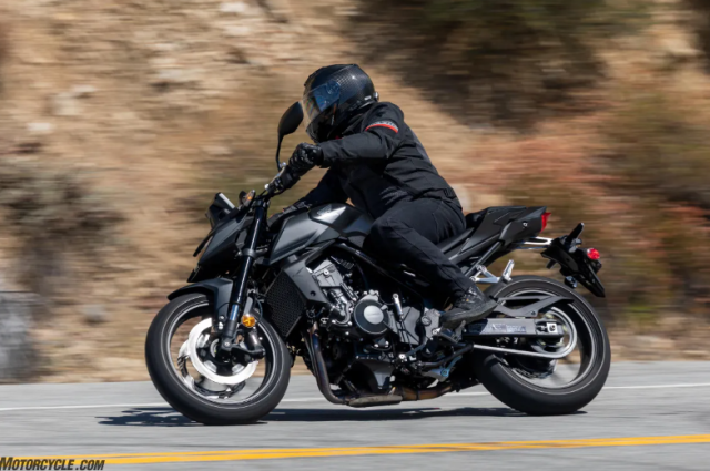 Honda CB750 Hornet 2025 vs Suzuki GSX8S vs Yamaha MT07 anh em chon xe nao - 16