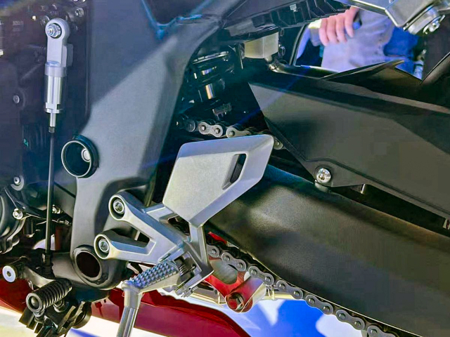 Honda CBR500R Four 2026 Giac mo 4 xylanh o phan khuc tam trung da thanh su that - 11