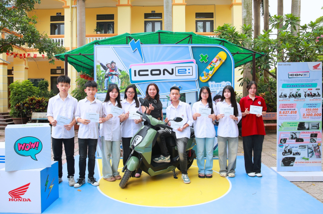 Honda khoi dong khoa boi duong kien thuc phap luat va ky nang lai xe gan may an toan cho hoc sinh - 13