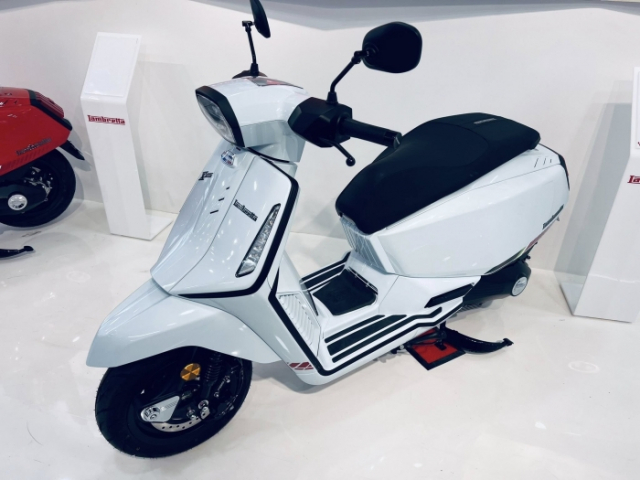 Lambretta X125 2025 ra mat thi truong Viet Nam voi gia ban tu 95 trieu Dong - 5