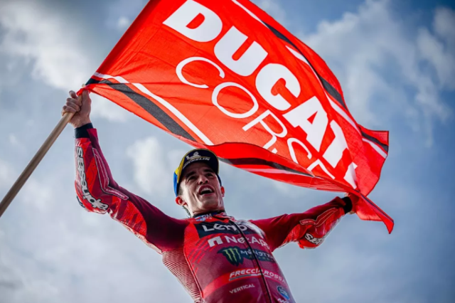Marc Marquez va Ducati vo dich The Gioi MotoGP 2025 som hon 5 chang dua - 8