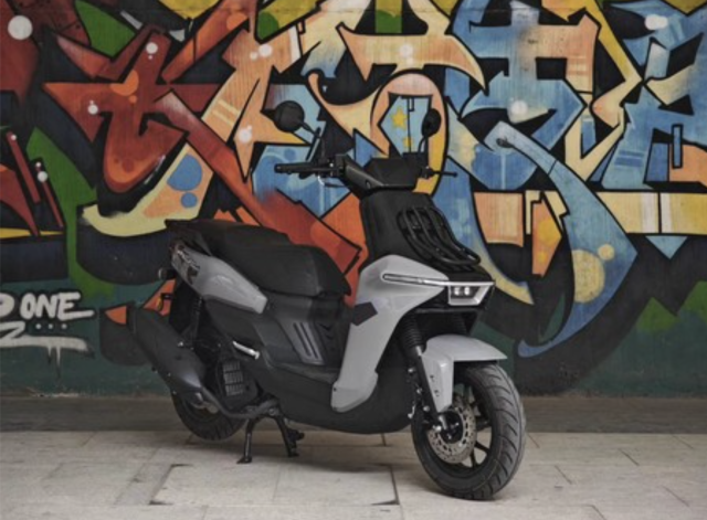 Motofino Explor150 mau xe ga offroad doc dao dong co DOHC va co gia re ngang Honda Vision - 3