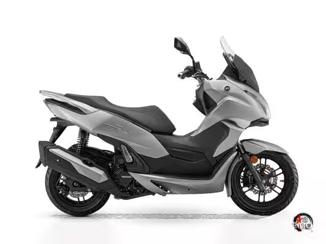 QJMotor Hong 250 CITY SE 2026 vua ra mat voi gia ban chi 55 trieu Dong co gi - 3