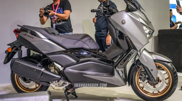 Ra mat Yamaha XMAX Connected TechMAX 2026 Khi su sang trong va cong nghe cung hoi tu - 3