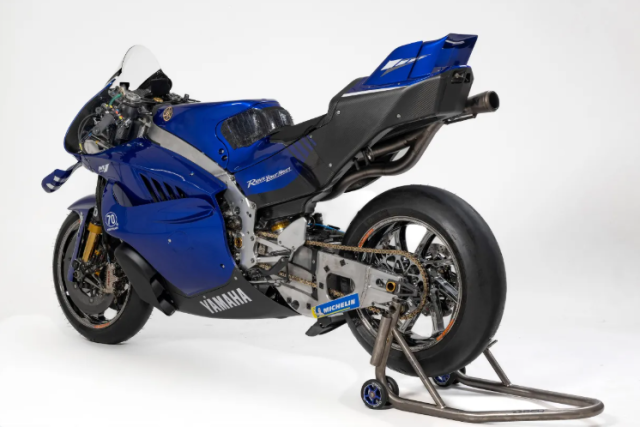 Yamaha YZRM1 V4 chinh thuc lo dien Chuong moi cho ky nguyen MotoGP cua Yamaha - 3