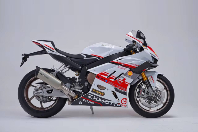ZXMoto 820RR dam khang dinh toc do 300 kmh voi 150 ma luc va trong luong 175 kg - 3