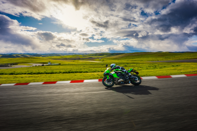 299 trieu dong cho Ninja ZX6R ABS Day co phai la chiec Supersport dang dong tien nhat Viet Nam - 18